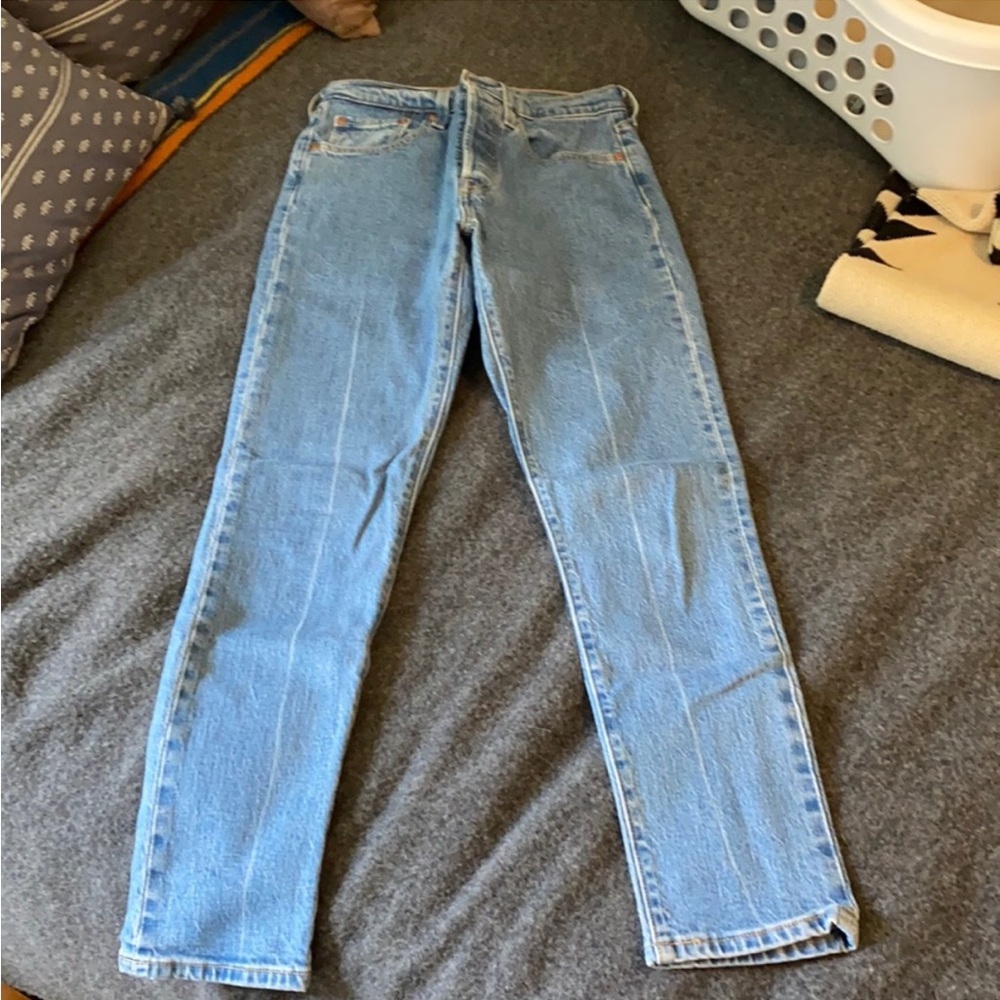 Levi’s 501 light wash jeans